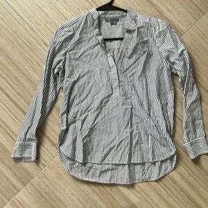 VINCE size 2 striped top
